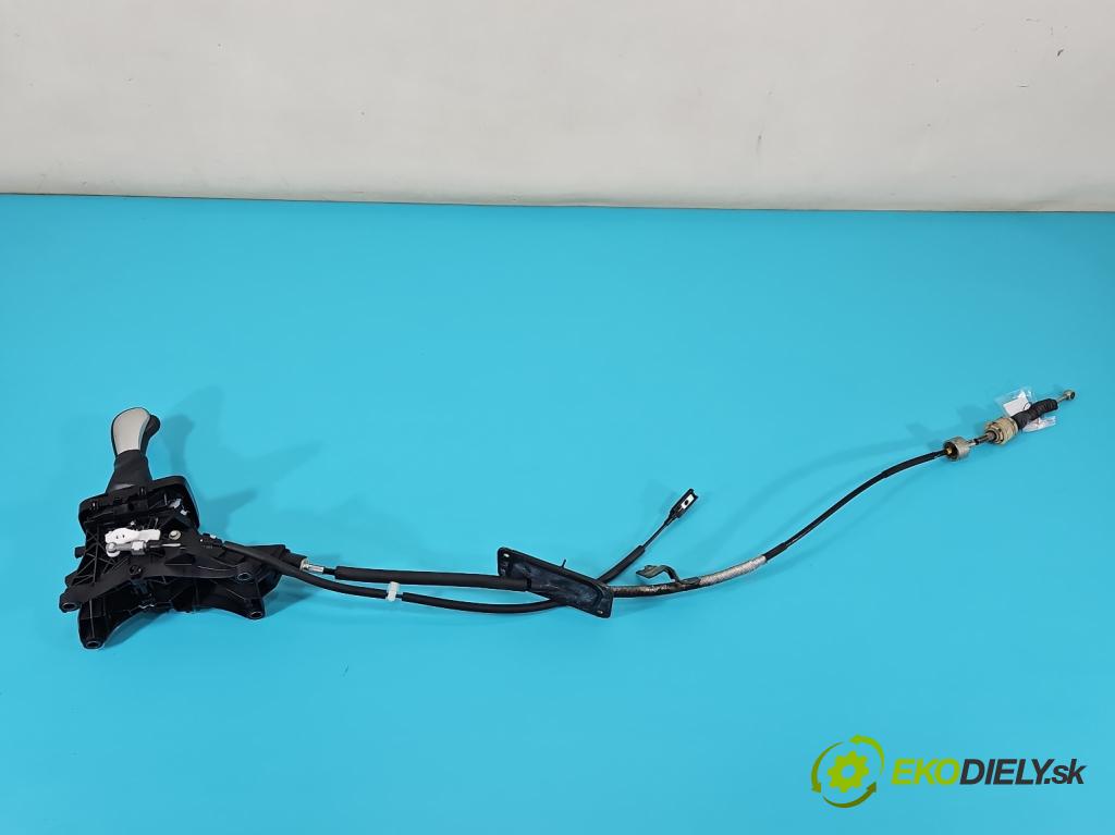 Suzuki Vitara II 2015- 1.6 16V 120 HP automatic 88 kW 1586 cm3 5- Páka: Změny: stupeň,rýchlosť (Rýchlostná páka (kulisa))