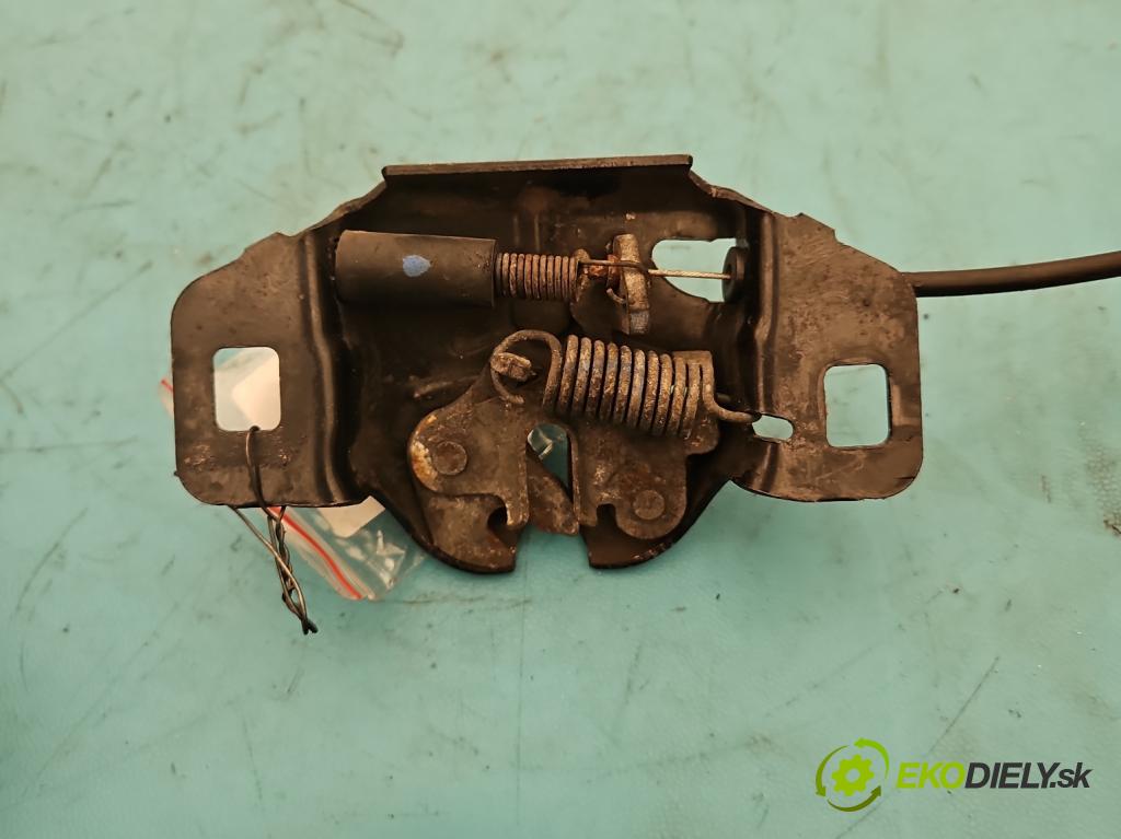 Dodge Caravan V 2007-2020 3.6 V6 automatic 211 kW 3605 cm3 5- zámok kapoty