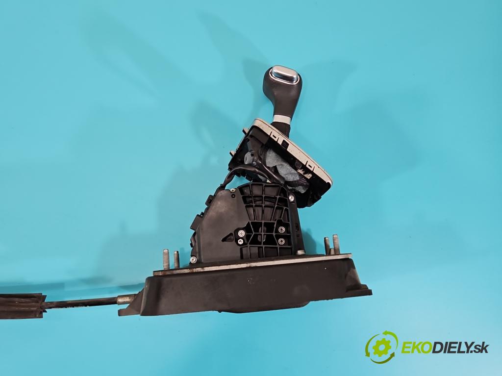 Seat Ibiza IV 6J 2008-2017 1.6 16V 105 HP automatic 77 kW 1598 cm3 5- Páka: Změny: stupeň,rýchlosť 6R1713025E (Rýchlostná páka (kulisa))