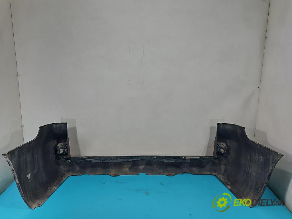 Toyota Land Cruiser J200 2007- 4.5 V8 D4D 286 hp automatic 210 kW 4461 cm3 5- nárazník zadní (Ostatné)
