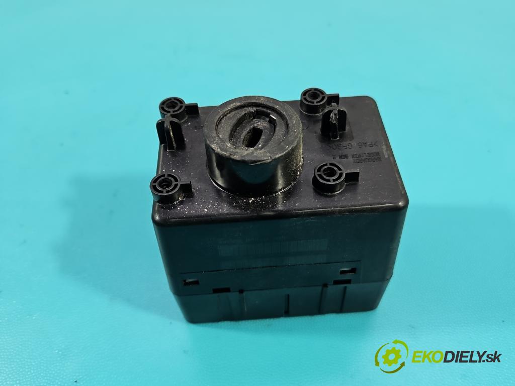 Dodge Caravan V 2007-2020 3.6 V6 automatic 211 kW 3605 cm3 5- Spínačka 2701A-C01D (Spínacie skrinky a kľúče)