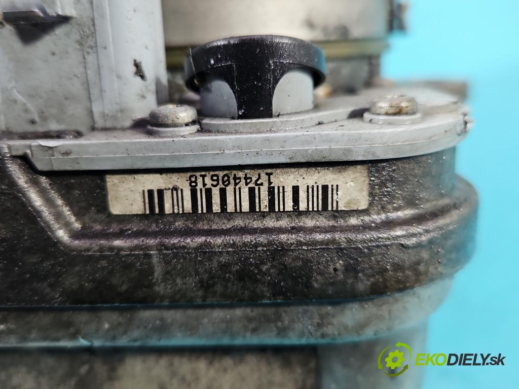 Volvo V50 2.4 20V 170 HP manual 125 kW 2435 cm3 5- čerpadlo posilovač 4N51-3K514-DJ (Servočerpadlo, pumpa riadenia)