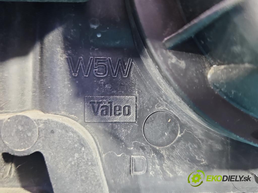 Renault Laguna II 2001-2007 1.8 16V 116 HP manual 85 kW 1783 cm3 5- Reflektor: pravý 8200002847 (Svetlo predné pravé)