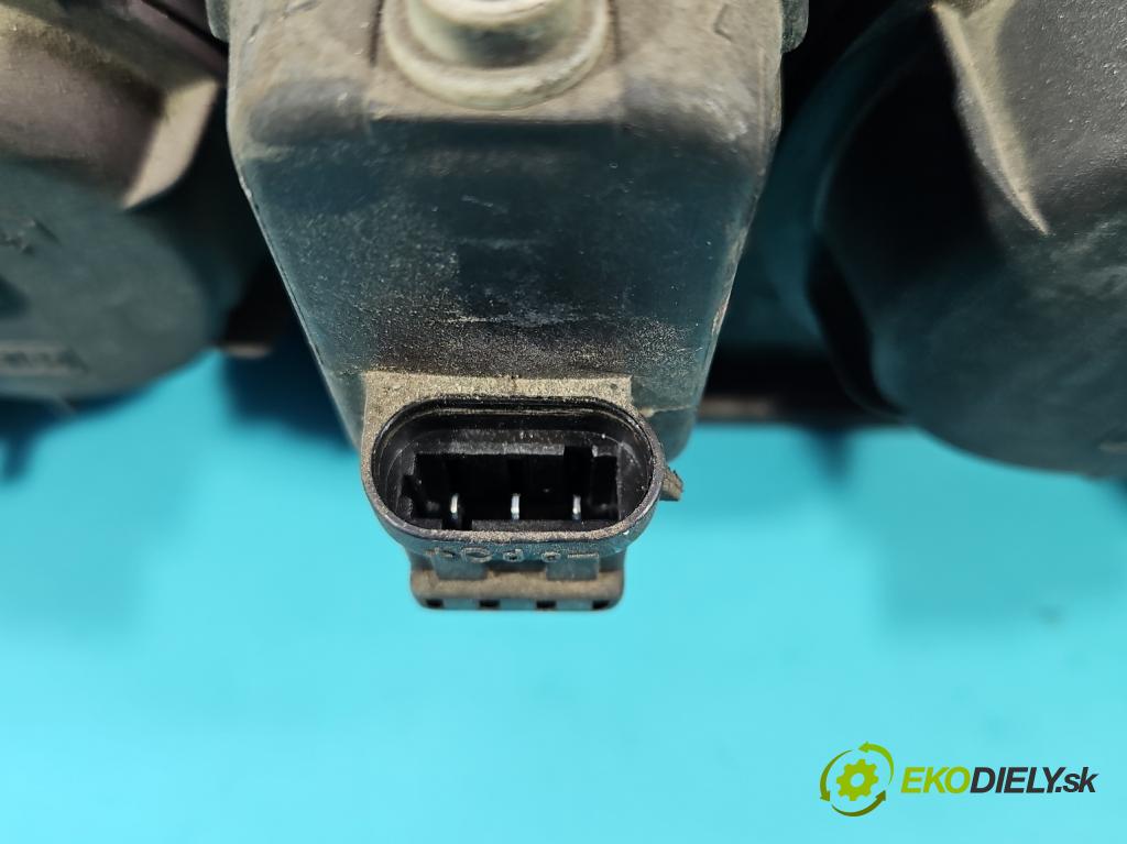 Renault Laguna II 2001-2007 1.8 16V 116 HP manual 85 kW 1783 cm3 5- Reflektor: pravý 8200002847 (Svetlo predné pravé)