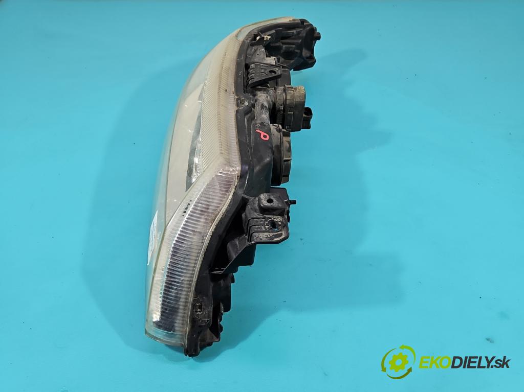 Renault Laguna II 2001-2007 1.8 16V 116 HP manual 85 kW 1783 cm3 5- Reflektor: pravý 8200002847 (Svetlo predné pravé)