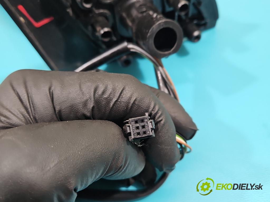 Peugeot 307 2.0 hdi 107 HP manual 79 kW 1997 cm3 5- zrkadlo ľavé  (Kľučka dverí ostatné)