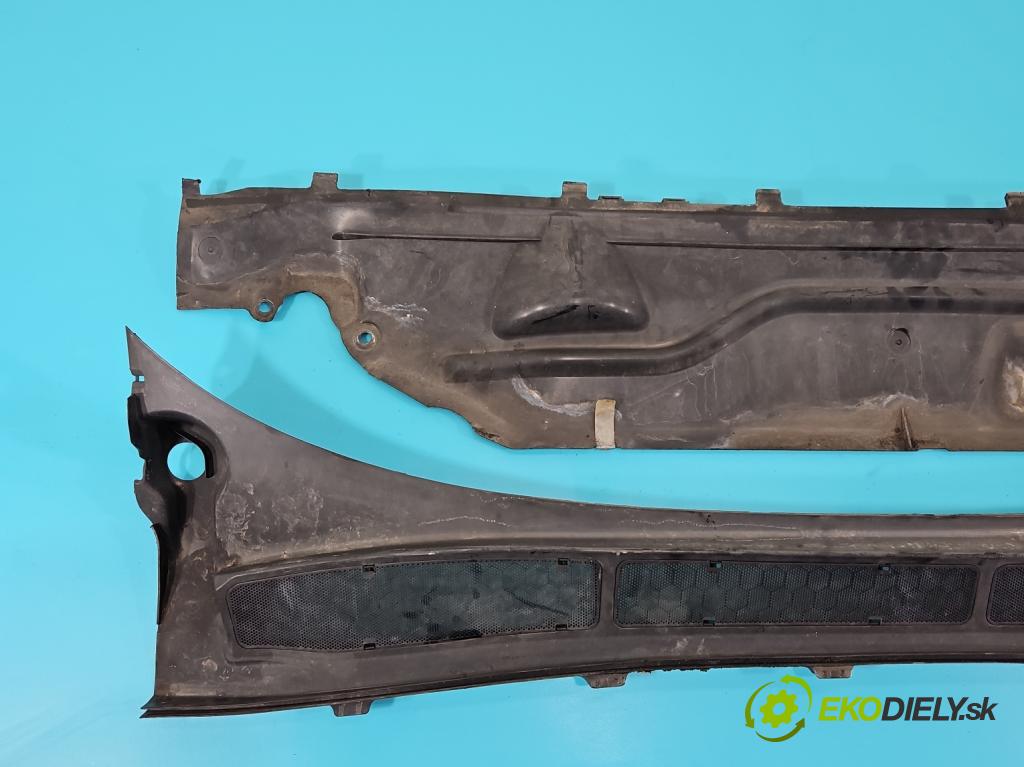 Ford S-max 2.5 T 20V 220KM manual 162 kW 2521 cm3 5- torpédo 6M21-U01628-A (Torpédo (plast pod čelným sklom))