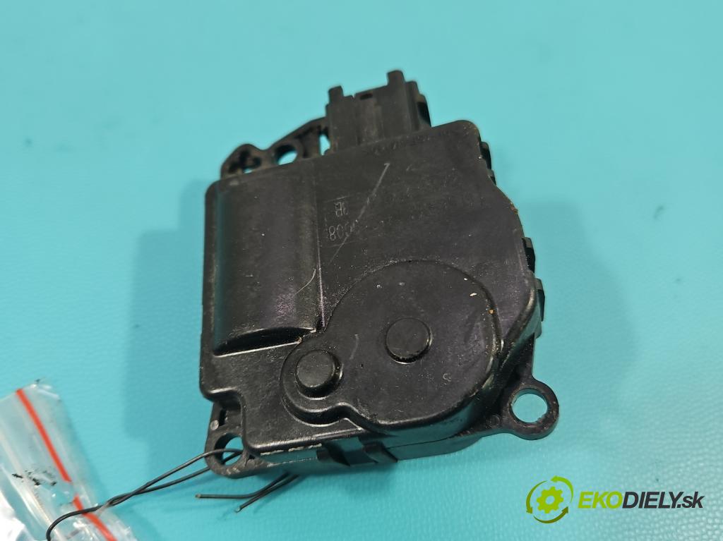 Ford S-max 2.5 T 20V 220KM manual 162 kW 2521 cm3 5- torpédo 6M21-U01628-A (Torpédo (plast pod čelným sklom))