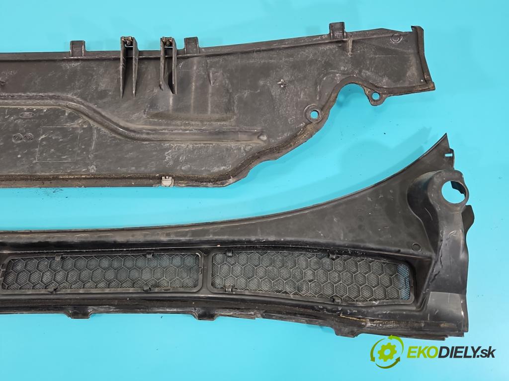 Ford S-max 2.5 T 20V 220KM manual 162 kW 2521 cm3 5- torpédo 6M21-U01628-A (Torpédo (plast pod čelným sklom))