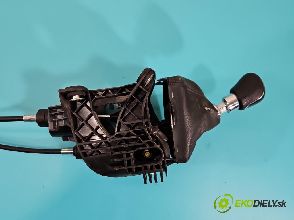 Ford S-max 2.5 T 20V 220KM manual 162 kW 2521 cm3 5- Páka: Změny: stupeň,rýchlosť 7G9R-7C453-NKA (Rýchlostná páka (kulisa))