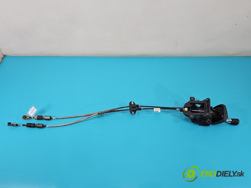 Ford S-max 2.5 T 20V 220KM manual 162 kW 2521 cm3 5- Páka: Změny: stupeň,rýchlosť 7G9R-7C453-NKA (Rýchlostná páka (kulisa))