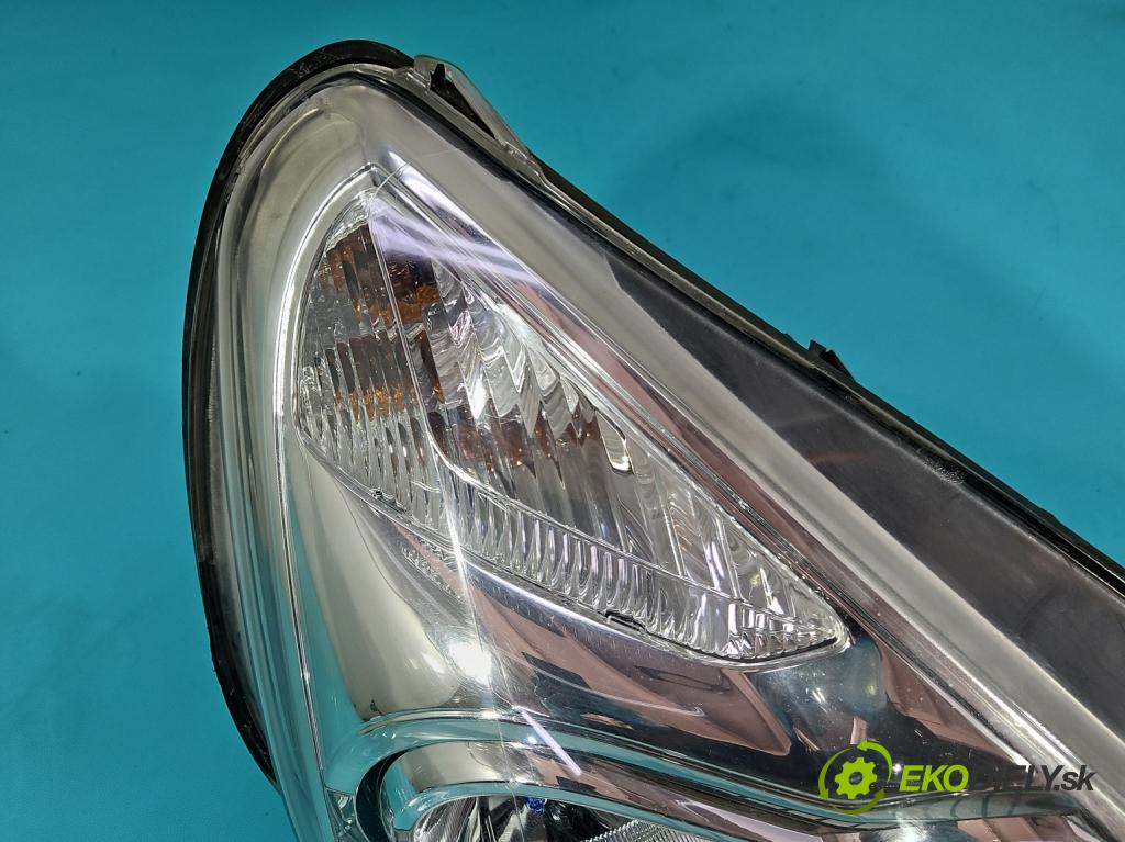 Ford S-max 2.5 T 20V 220KM manual 162 kW 2521 cm3 5- Reflektor: pravý 6M21-13W029-AL (Svetlo predné pravé)