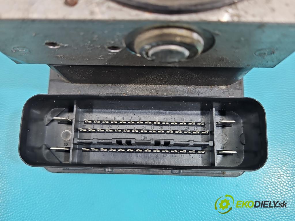 Volvo V50 2.4 20V 170 HP manual 125 kW 2435 cm3 5- čerpadlo abs 4N51-2C405-AD (Pumpa ABS)