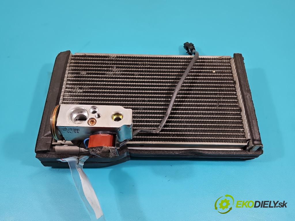 Toyota Land Cruiser J200 2007- 4.5 V8 D4D 286 HP automatic 210 kW 4461 cm3 5- radiator  (Radiátor kúrenia)