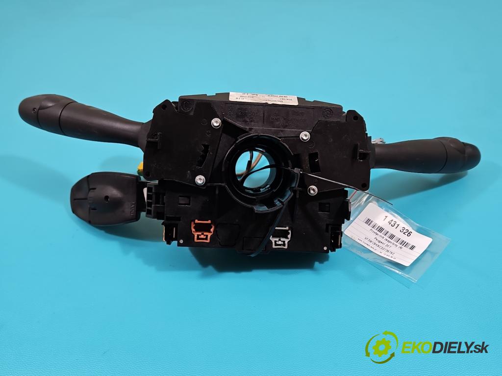 Peugeot 207 1.6 hdi 90 HP manual 66,2 kW 1560 cm3 5- prepínač komplex: 96630732XT (Prepínacie páčky pod volantom)