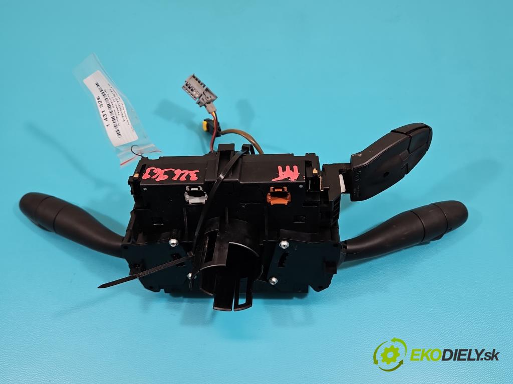 Peugeot 207 1.6 hdi 90 HP manual 66,2 kW 1560 cm3 5- prepínač komplex: 96630732XT (Prepínacie páčky pod volantom)