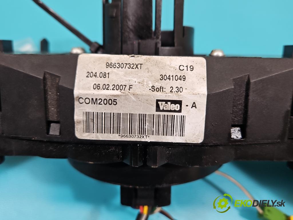 Peugeot 207 1.6 hdi 90 HP manual 66,2 kW 1560 cm3 5- prepínač komplex: 96630732XT (Prepínacie páčky pod volantom)