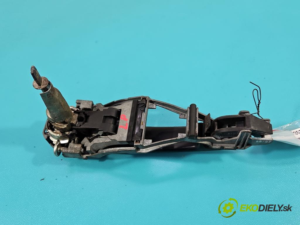 Seat Altea 1.9 tdi 105 HP manual 77 kW 1896 cm3 5- rukoväť predné ľavé mimo:  (Vonkajšie predné ľavé)