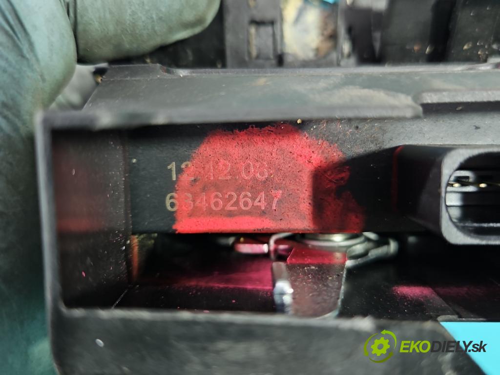 Seat Altea 1.9 tdi 105 hp manual 77 kW 1896 cm3 5- zámek kufrových dveří zadní 63462647