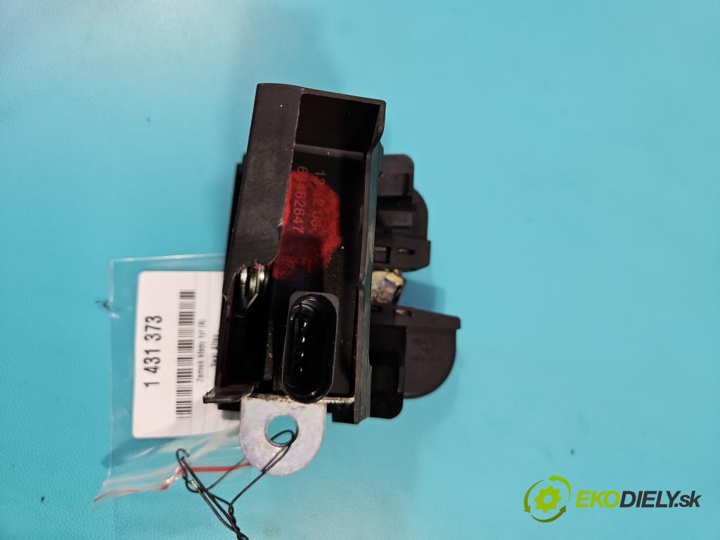 Seat Altea 1.9 tdi 105 hp manual 77 kW 1896 cm3 5- zámek kufrových dveří zadní 63462647