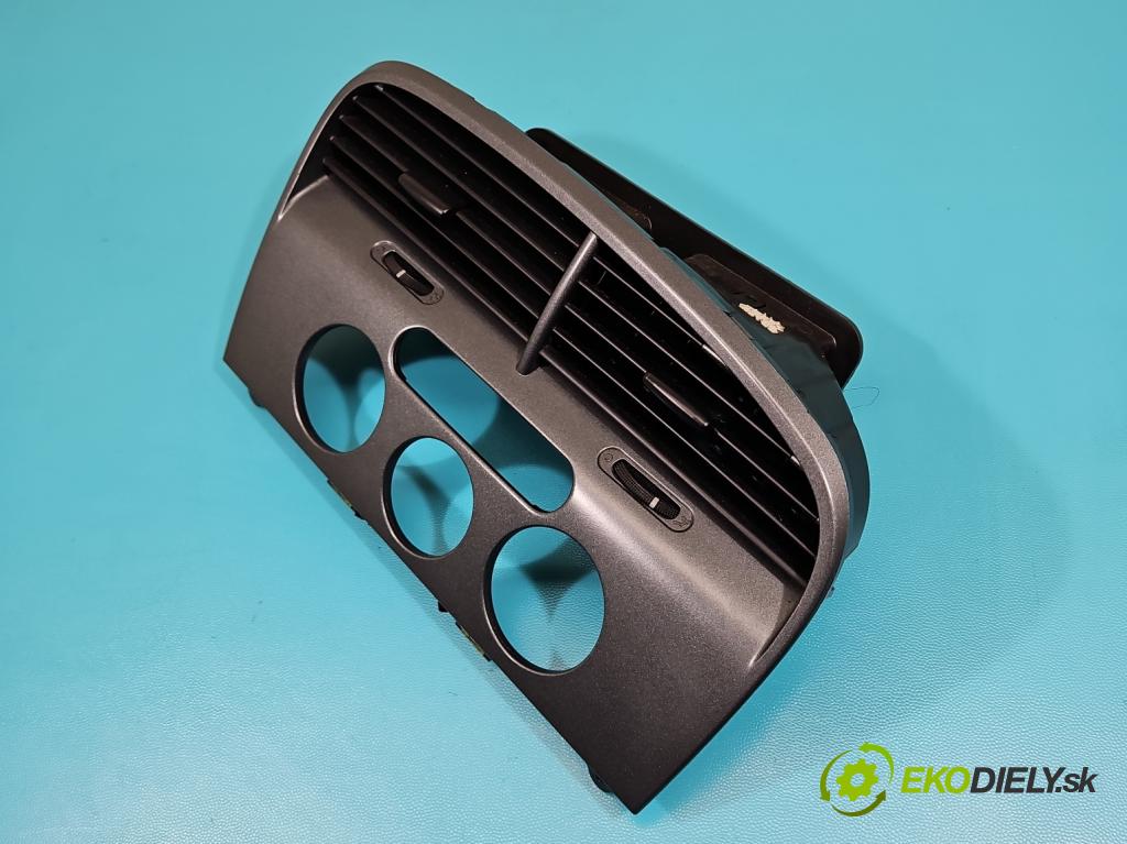 Seat Altea 1.9 tdi 105 HP manual 77 kW 1896 cm3 5- Mřížka: kúrenia stredová 5P1819110F (Mriežka kúrenia (fukár))