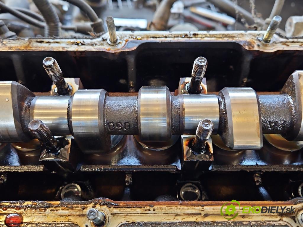 Vw New Beetle 1998-2010 2.0 8V 116 HP manual 85 kW 1984 cm3 3- Hlava: motora 06A103373J