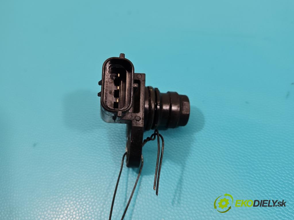 Volvo V50 2.4 20V 170 hp manual 125 kW 2435 cm3 5- snímač pozice: hřídele vačkový 8658495 (Snímače polohy kliky, vačky)