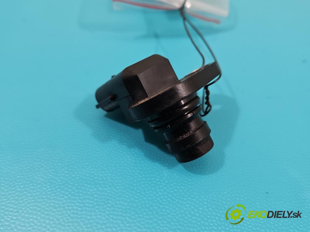 Volvo V50 2.4 20V 170 hp manual 125 kW 2435 cm3 5- snímač pozice: hřídele vačkový 8658495 (Snímače polohy kliky, vačky)