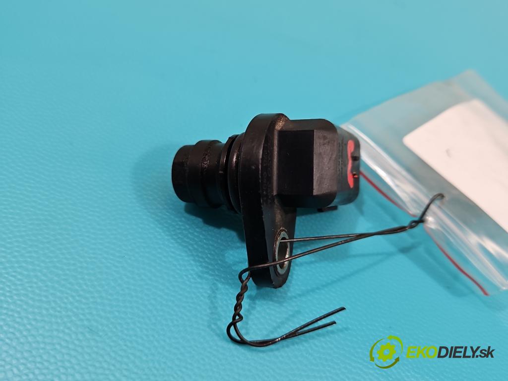 Volvo V50 2.4 20V 170 hp manual 125 kW 2435 cm3 5- snímač pozice: hřídele vačkový 8658495 (Snímače polohy kliky, vačky)