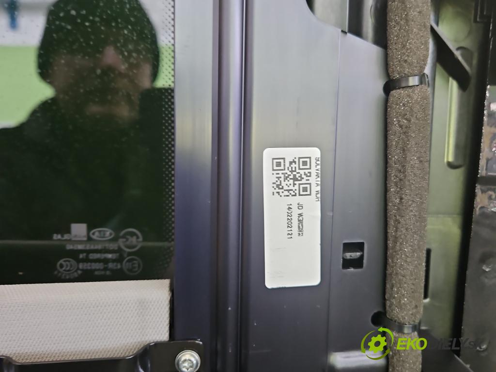 Kia Ceed II 2012-2018 1.6 GDI 135 HP automatic 99 kW 1591 cm3 5- Střešní okno:  (Sklo karosérie)