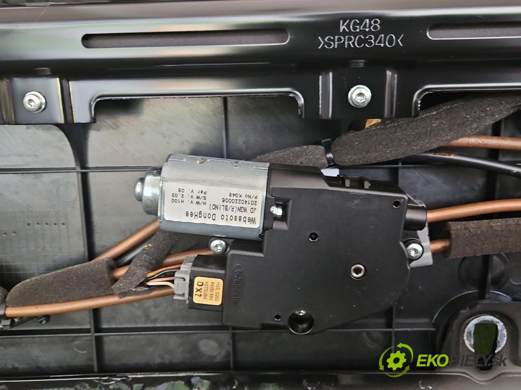Kia Ceed II 2012-2018 1.6 GDI 135 HP automatic 99 kW 1591 cm3 5- Střešní okno:  (Sklo karosérie)