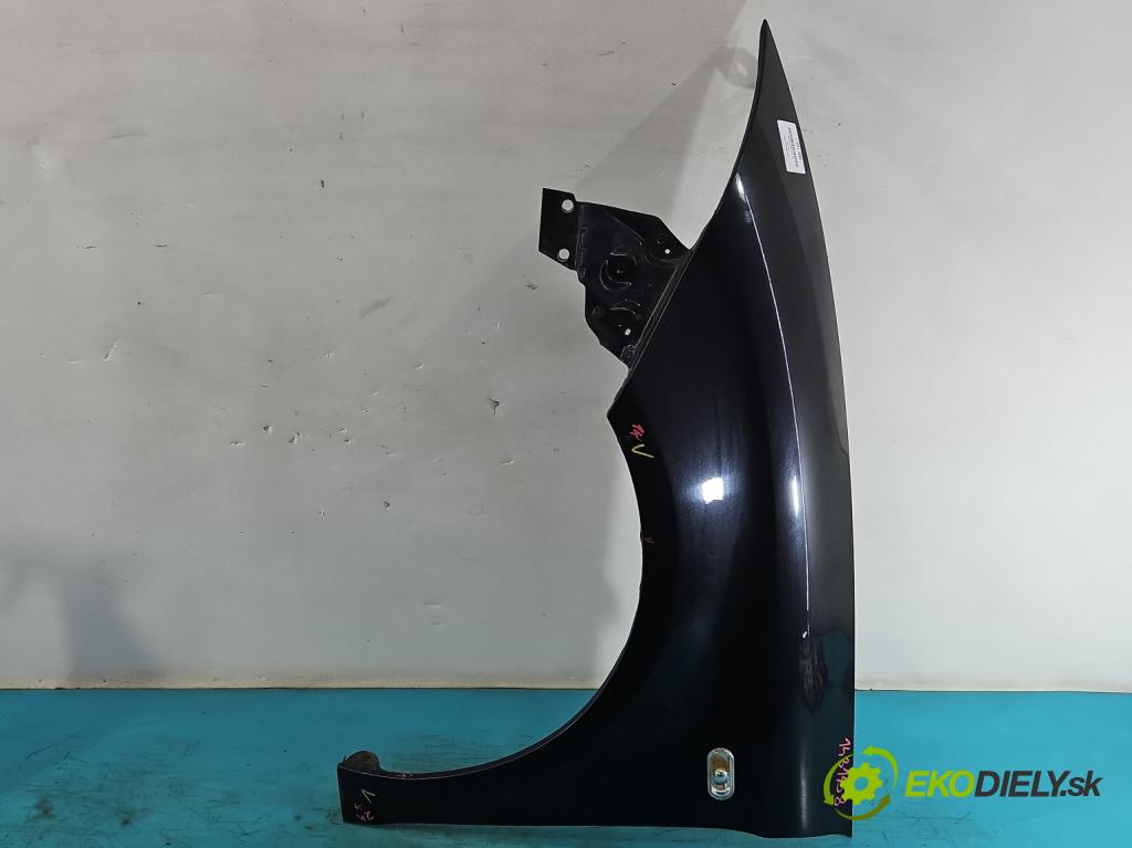 Seat Altea 1.9 tdi 105 hp manual 77 kW 1896 cm3 5- blatnik přední levý  (Predné ľavé)