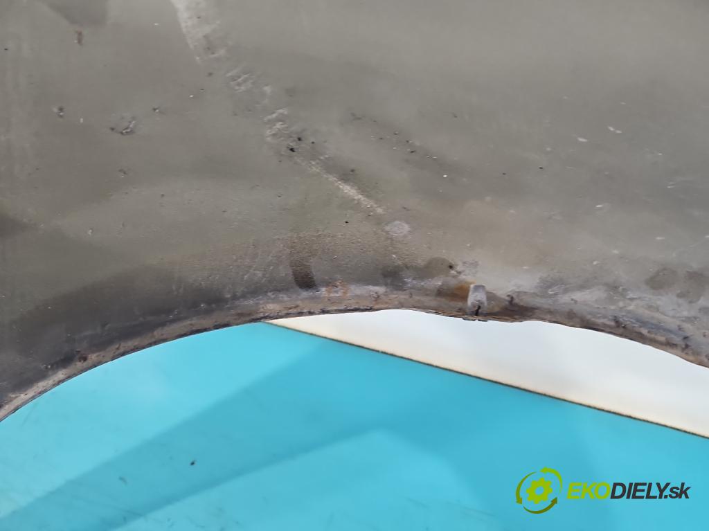 Seat Altea 1.9 tdi 105 hp manual 77 kW 1896 cm3 5- blatnik přední levý  (Predné ľavé)