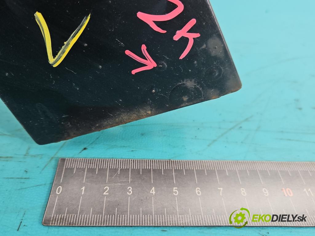 Seat Altea 1.9 tdi 105 hp manual 77 kW 1896 cm3 5- blatnik přední levý  (Predné ľavé)