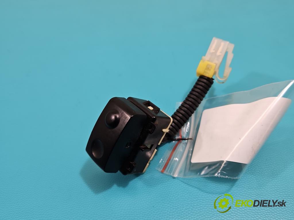 Dodge Caravan V 2007-2020 3.6 V6 automatic 211 kW 3605 cm3 5- prepínač multifunkční: řízení:  (Prepínacie páčky pod volantom)