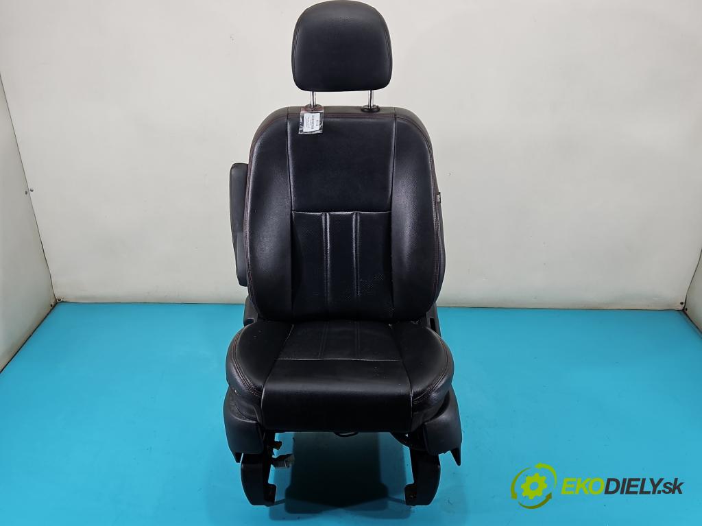 Dodge Caravan V 2007-2020 3.6 V6 automatic 211 kW 3605 cm3 5- Sedačka ľavý  (Sedačka, sedadlo)