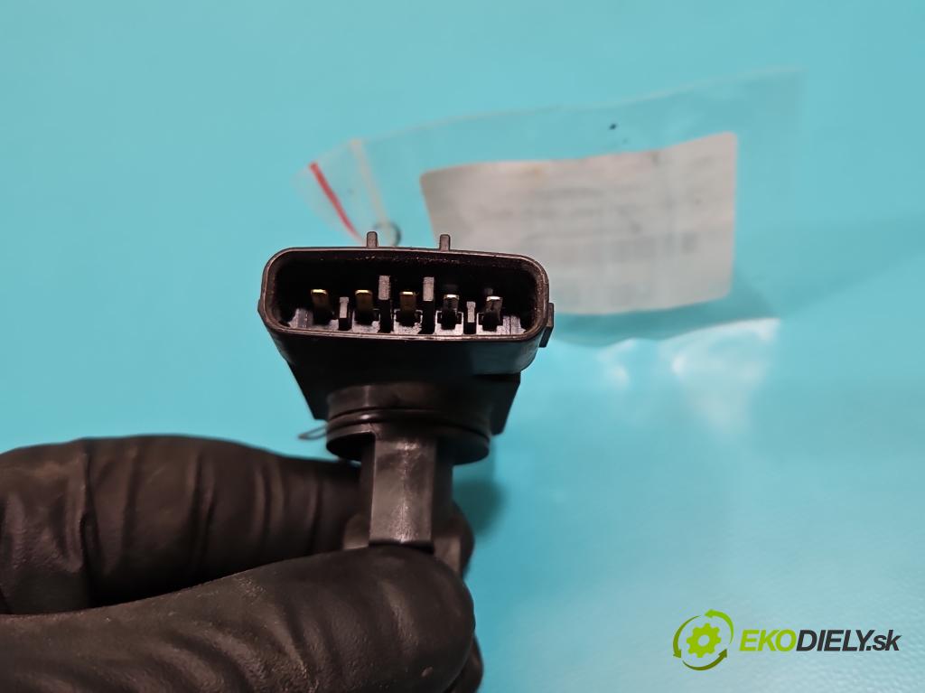 Toyota Corolla Verso I 2001-2004 2.0 D4D 90 HP manual 66 kW 1995 cm3 5- průtokoměr: 22204-27010 (Váhy vzduchu)