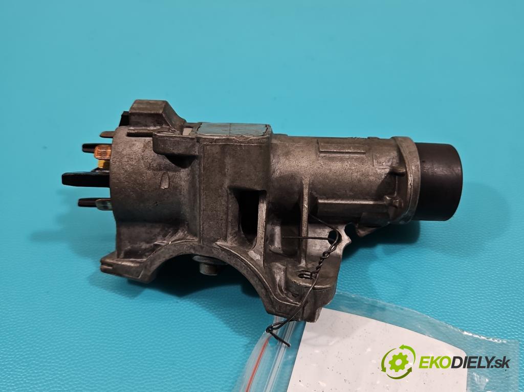 Vw Transporter T5 2003-2015 1.9 tdi 84KM manual 62 kW 1896 cm3 5- Spínačka 4B0905851C (Spínacia skrinka)