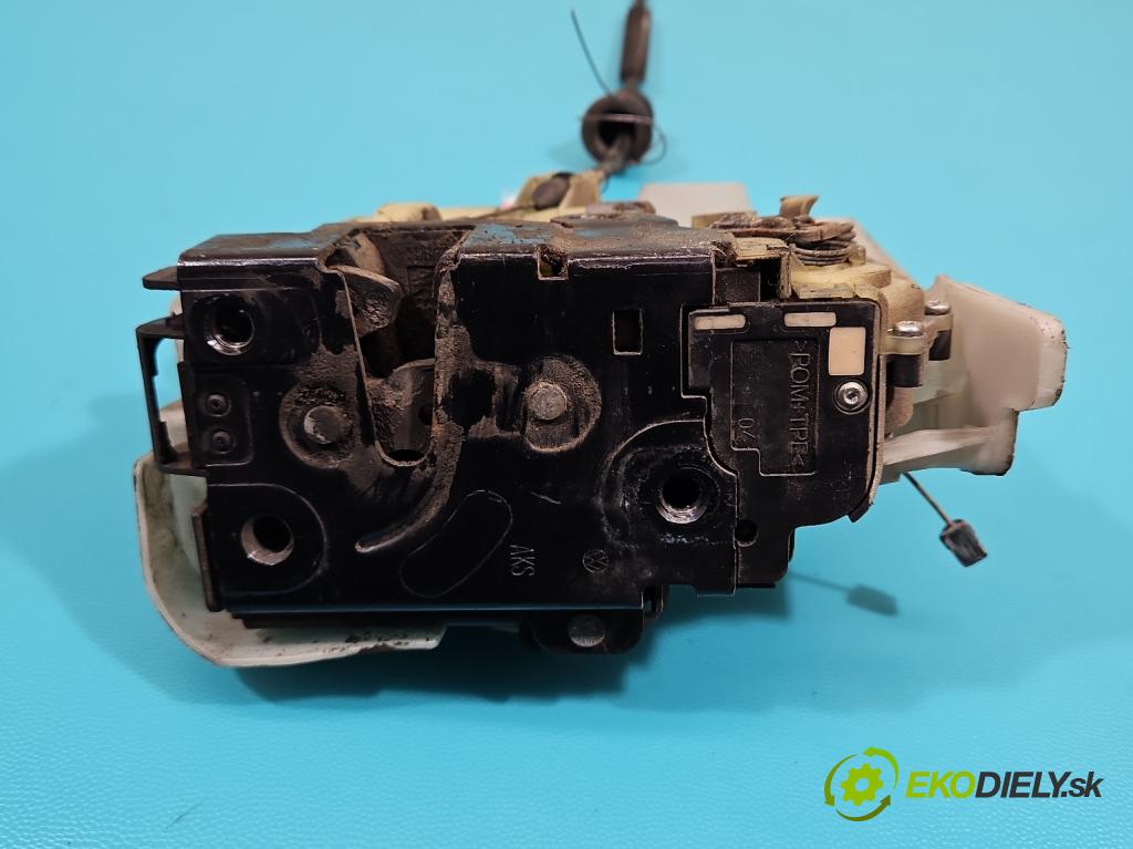 Vw Transporter T5 2003-2015 1.9 tdi 84KM manual 62 kW 1896 cm3 5- zámek přední pravý 3B1837016CC