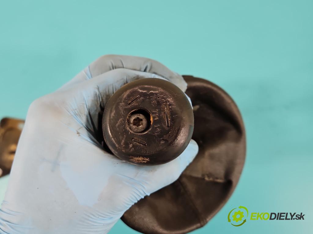 Vw Transporter T5 2003-2015 1.9 tdi 84KM manual 62 kW 1896 cm3 5- Páka: Změny: stupeň,rýchlosť 7H0711025H (Rýchlostná páka (kulisa))