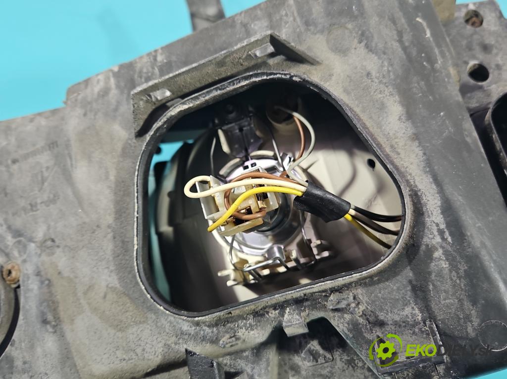 Vw Transporter T5 2003-2015 1.9 tdi 84KM manual 62 kW 1896 cm3 5- Reflektor: pravý 7H1941016N (Svetlo predné pravé)