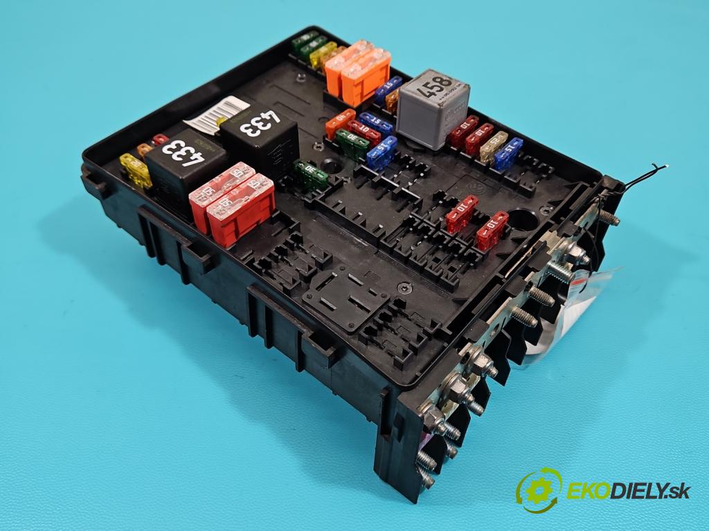 Audi A3 8P 2003-2012 2.0 FSI 150 hp manual 110 kW 1984 cm3 3- skříňka pojistková 1K0937124K (Pojistkové skříňky)