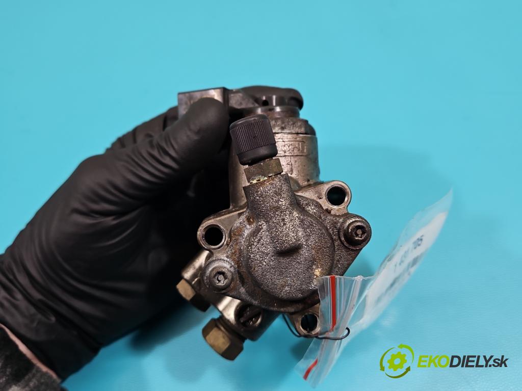 Audi A3 8P 2003-2012 2.0 FSI 150 hp manual 110 kW 1984 cm3 3- čerpadlo paliva 06F127025D
