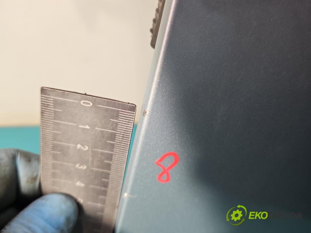 Renault Laguna II 2001-2007 1.8 16V 121KM manual 89 kW 1783 cm3 5- zadní kufrové dveře  (Zadní kapoty)