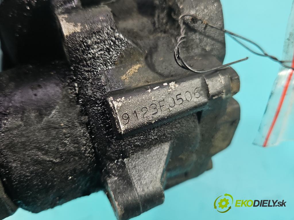 Vw Transporter T5 2003-2015 1.9 tdi 84KM manual 62 kW 1896 cm3 5- čerpadlo posilovač  (Servočerpadlo, pumpa riadenia)