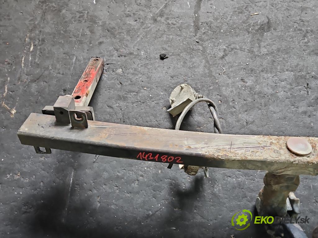 Audi A4 B5 1994-2001 1.9 tdi 90 hp manual 66 kW 1896 cm3 4- oko tažné  (Tažná zařízení)