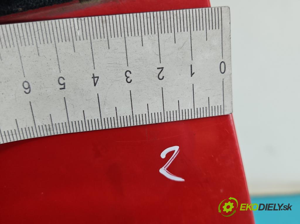 Audi A4 B5 1994-2001 1.9 tdi 90 hp manual 66 kW 1896 cm3 4- blatnik přední levý  (Predné ľavé)