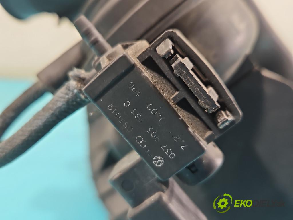 Audi A3 8P 2003-2012 2.0 FSI 150 HP manual 110 kW 1984 cm3 3- zvod nasávací 06F133210M (Sacie potrubie)