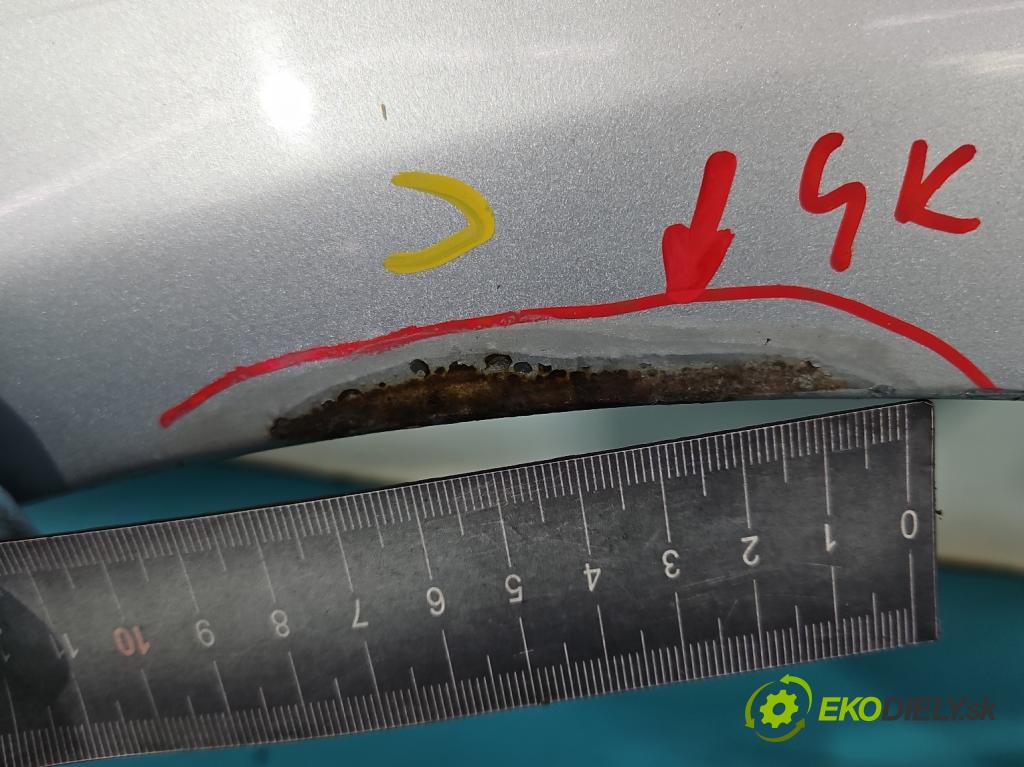 Peugeot 407 2.0 hdi 136hp manual 100 kW 1997 cm3 5- blatnik přední levý  (Predné ľavé)