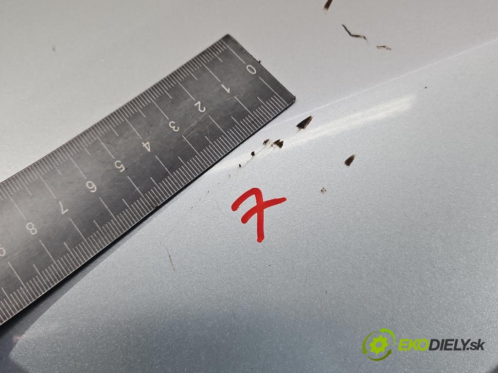 Peugeot 407 2.0 hdi 136hp manual 100 kW 1997 cm3 5- blatnik přední levý  (Predné ľavé)